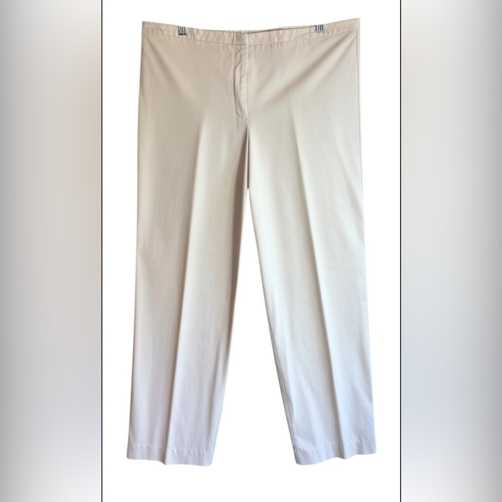 Chico’s Size Extra Large (3)White Stretch Cotton Straight Leg Pants